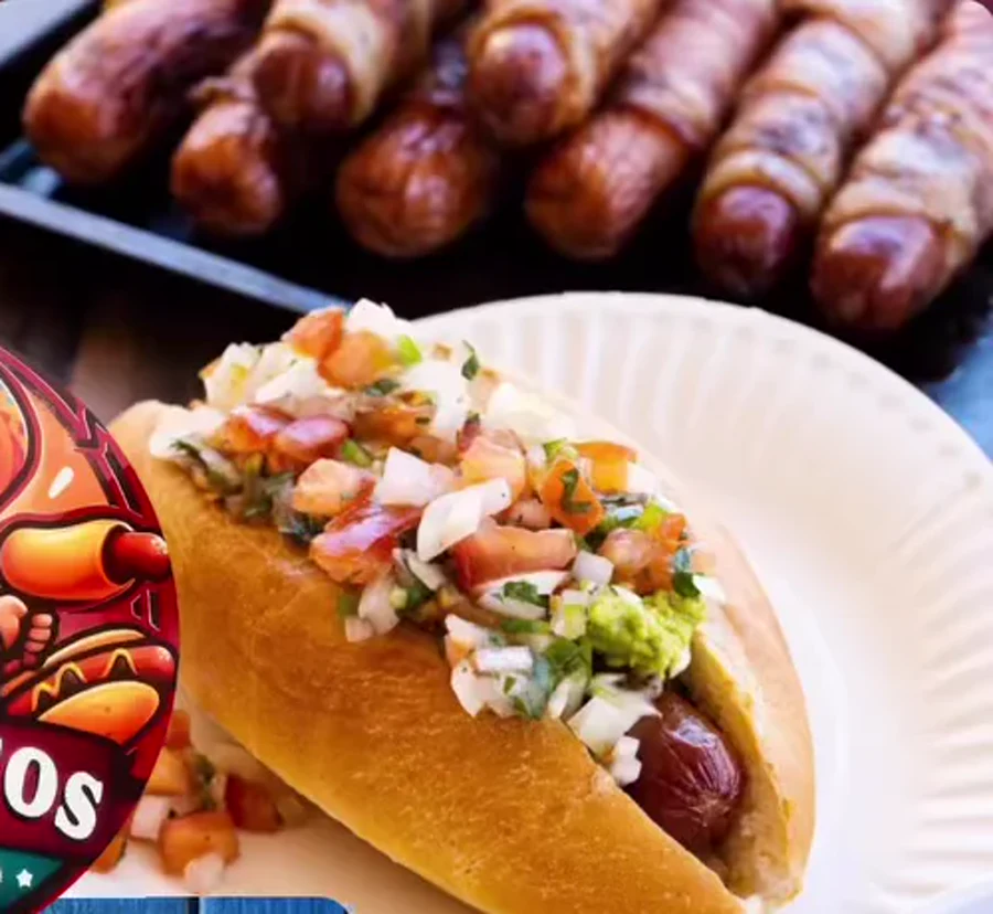 A bacon-wrapped hot dog shown in an Antojitos del Gordo social graphic